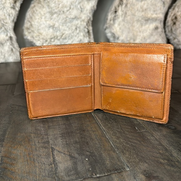 Louis Vuitton Bifold Mens Wallet - Picture 6 of 11